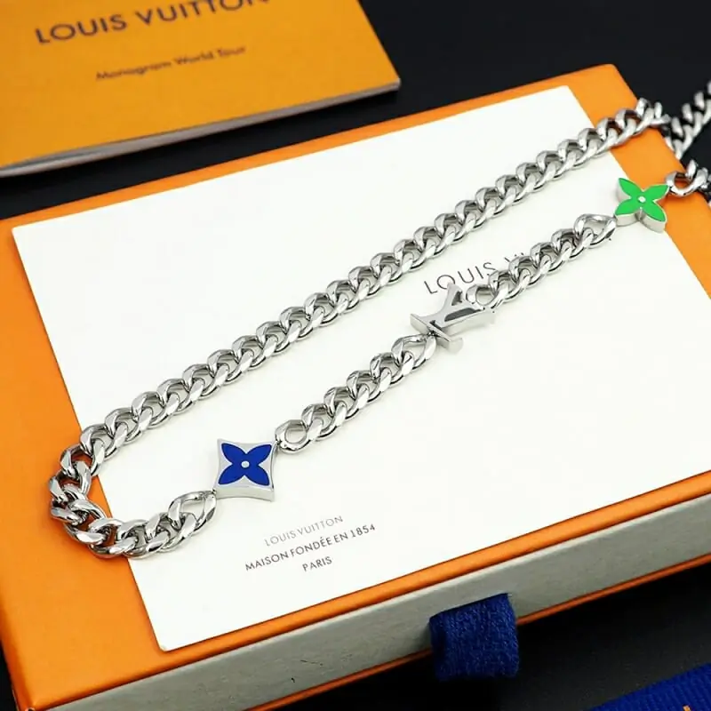 louis vuitton collier s_123a6612